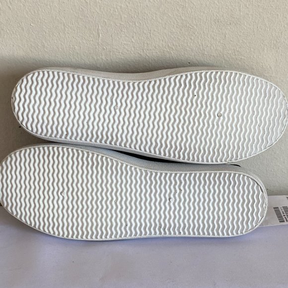 H&M Kid's Boot Size 4 (LIKE NEW) - Picture 3 of 6